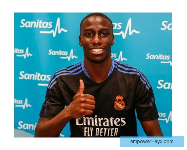 奥尔德姆俱乐部最新动态揭示球队新赛季战略调整与球员变动情况 奥尔德姆俱乐部最新动态揭示球队新赛季战略调整与球员变动情况