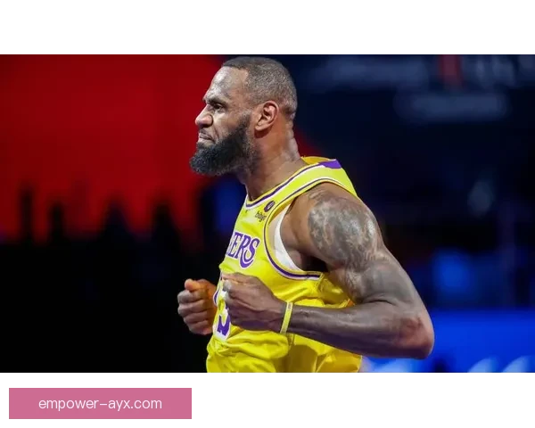 湖人詹姆斯率队逆转勇士引爆赛季最惊心动魄对决 湖人詹姆斯率队逆转勇士引爆赛季最惊心动魄对决